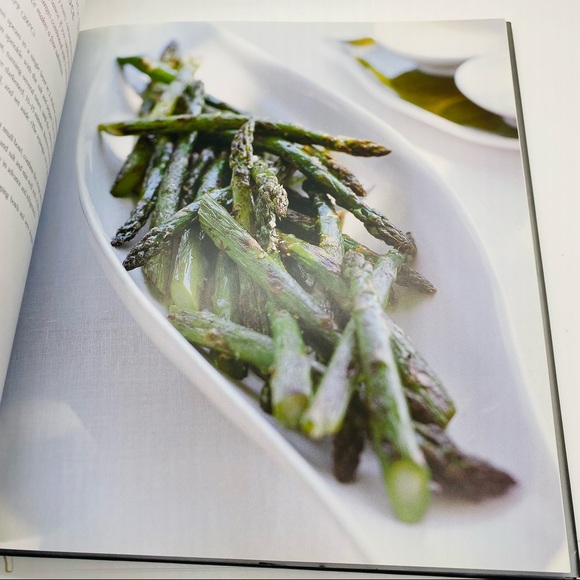 NWT Williams-Sonoma Entertaining: Dinner Parties Hardcover 143 pages - Picture 2 of 7